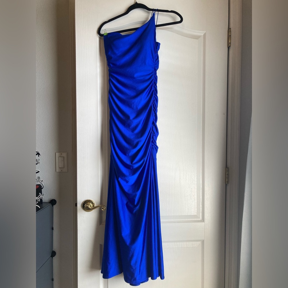 Elegant Blue One-Shoulder Dress